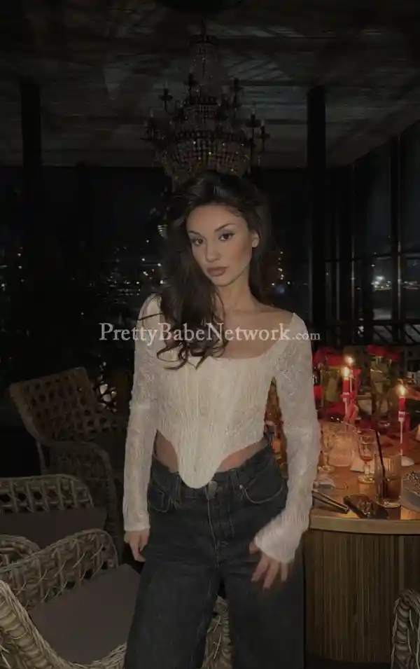 Nadine Russian Escorts in Bangalore to Offer Full Erotic Service